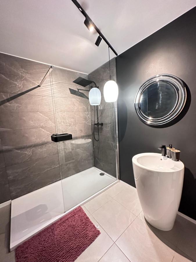 Mons - Superbe Appartement 2Ch - Parking Gratuit Экстерьер фото